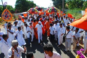 20090112 kodikannyatra 0700 CMP WM.jpg