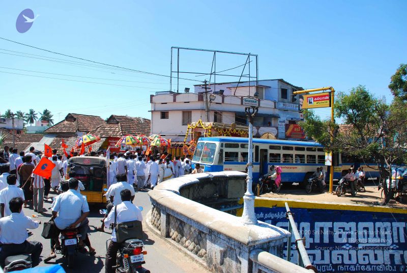 File:20090112 kodikannyatra 1125 CMP WM.jpg