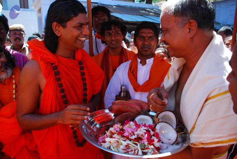 File:20090112 kodikannyatra 1202 CMP WM.jpg