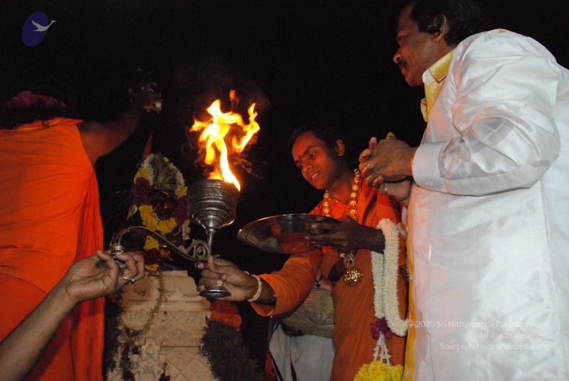 File:20090112 sapthayagam 1780 CMP WM.jpg