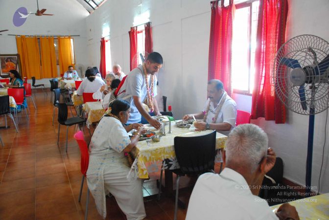 20090601 Photo 1102 1z1t9CLMSCYS4o1EeU6IL XlaQw-LIp w.JPG