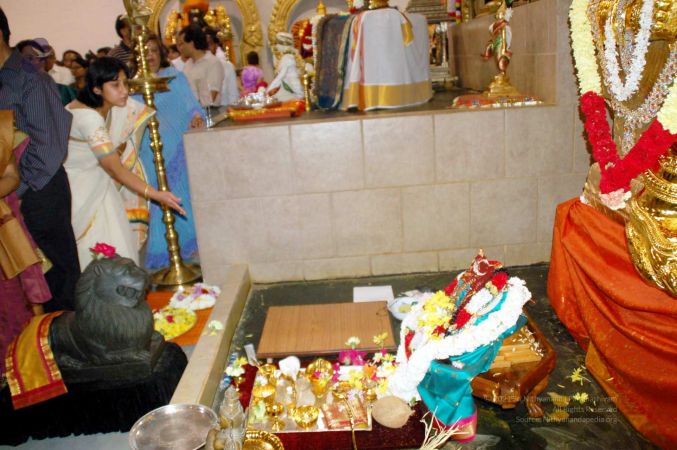 20091109 20091109 09Nov2009 Maha Lakshmi Puja 1140100100.jpg