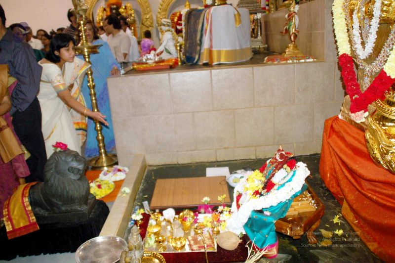 File:20091109 20091109 09Nov2009 Maha Lakshmi Puja 1140100100.jpg