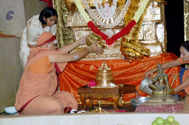 File:20091109 20091109 09Nov2009 Maha Lakshmi Puja 210100100.jpg