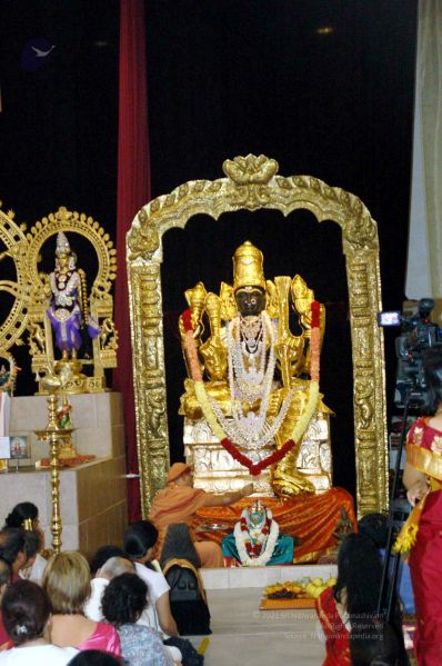 File:20091109 20091109 09Nov2009 Maha Lakshmi Puja 730100100.jpg