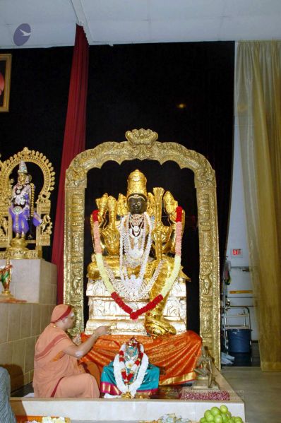 File:20091109 20091109 09Nov2009 Maha Lakshmi Puja 820100100.jpg