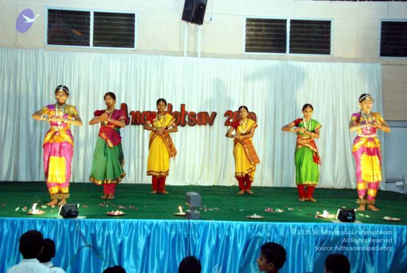 File:20091224DSC 3190 CMP WM001000.jpg