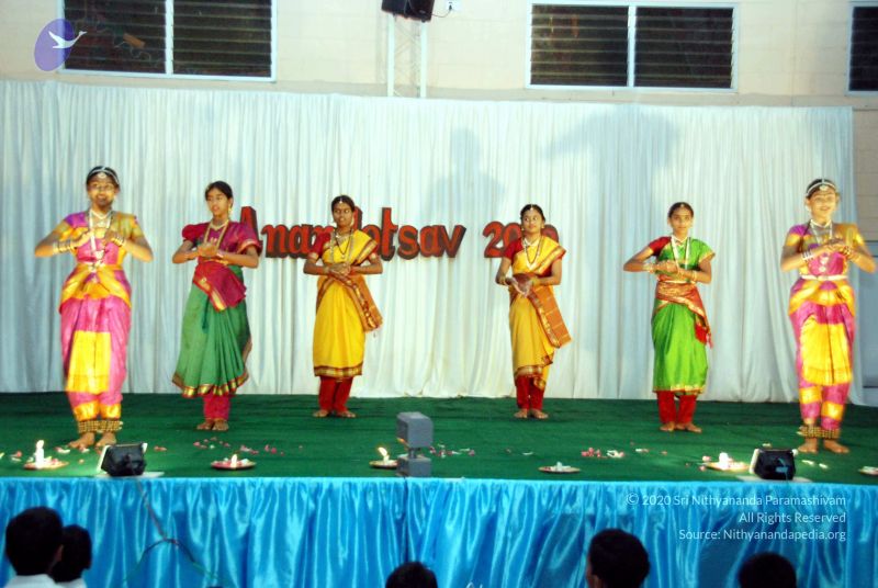 File:20091224DSC 3191 CMP WM001000.jpg