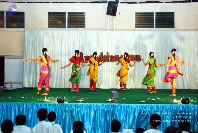 File:20091224DSC 3197 CMP WM001000.jpg