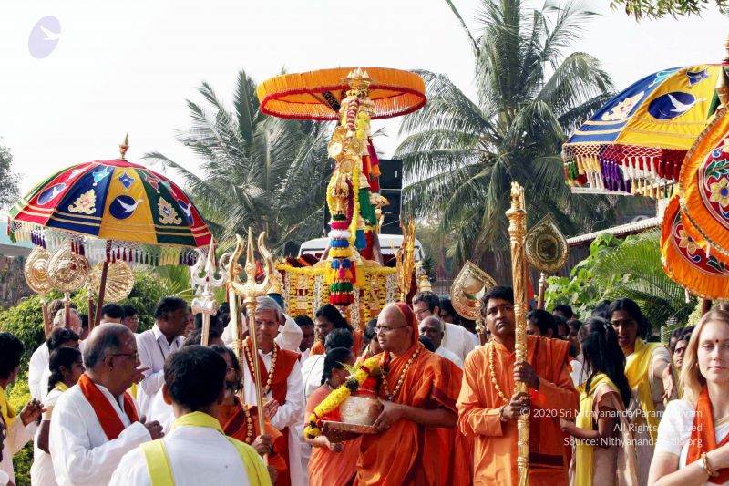 File:20091227IMG 9395 CMP WM00001000 Procession.jpg