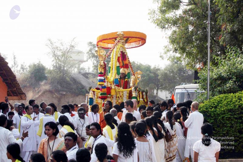 File:20091227IMG 9402 CMP WM00001000 Procession.jpg