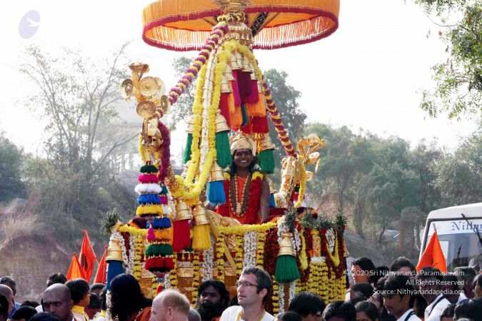 20091227IMG 9407 CMP WM00001000 Procession.jpg