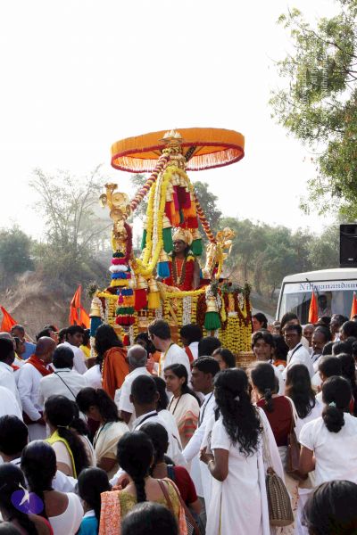 File:20091227IMG 9408 CMP WM00001000 Procession.jpg