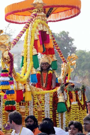 20091227IMG 9410 CMP WM00001000 Procession.jpg