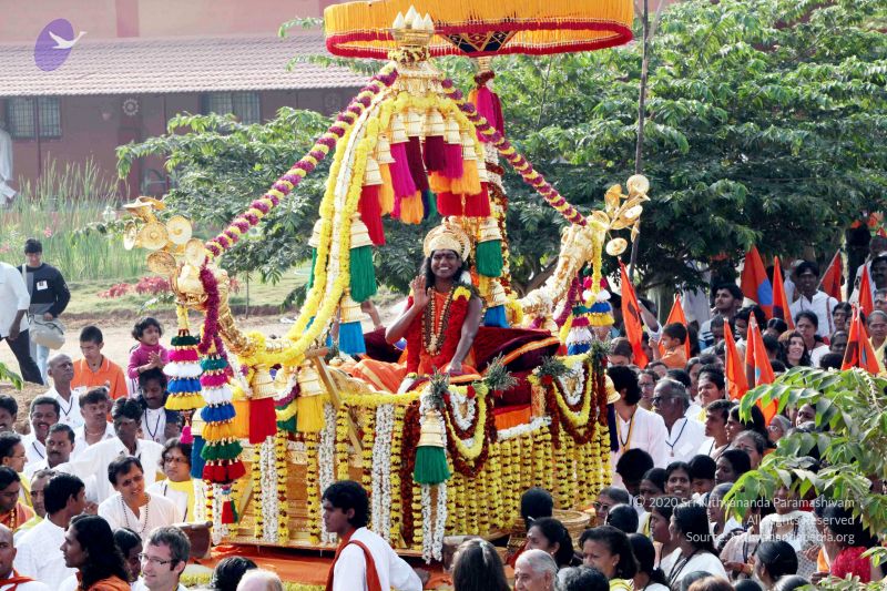 File:20091227IMG 9447 CMP WM00001000 Procession.jpg