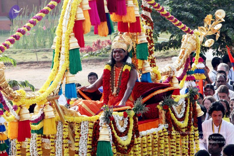 File:20091227IMG 9452 CMP WM00001000 Procession.jpg