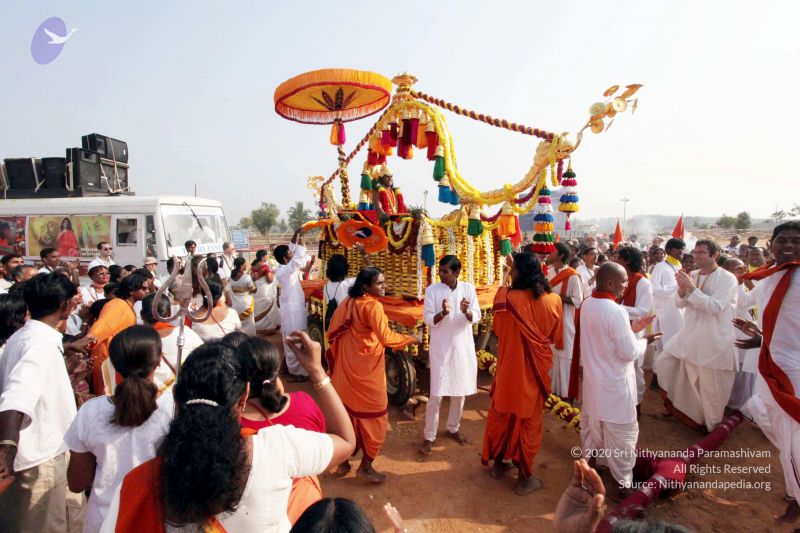 File:20091227IMG 9525 CMP WM00001000 Procession.jpg