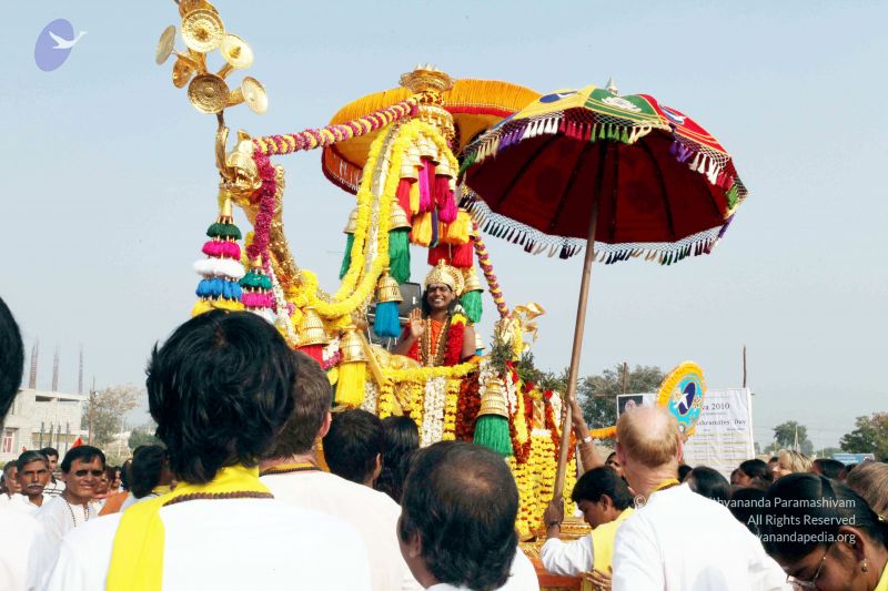 File:20091227IMG 9537 CMP WM00001000 Procession.jpg