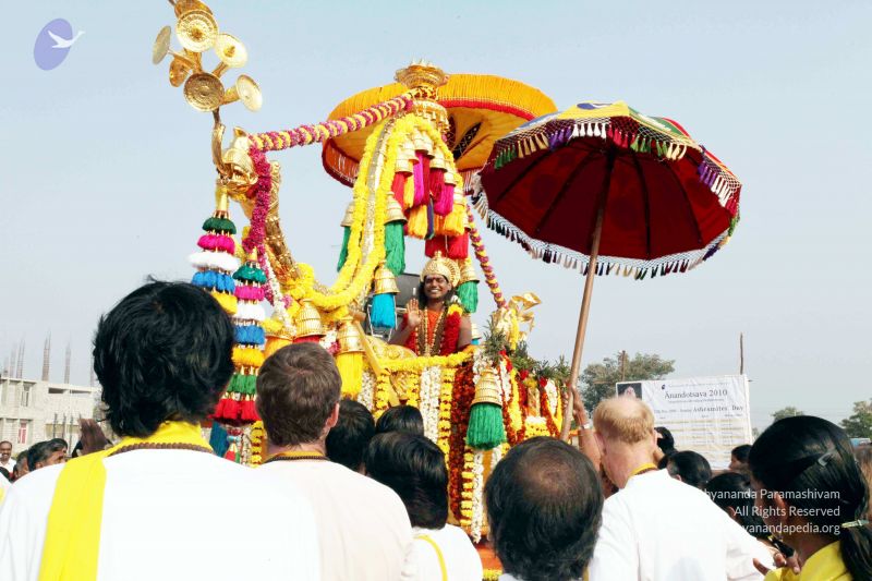 File:20091227IMG 9538 CMP WM00001000 Procession.jpg