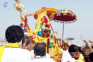 20091227IMG 9540 CMP WM00001000 Procession.jpg