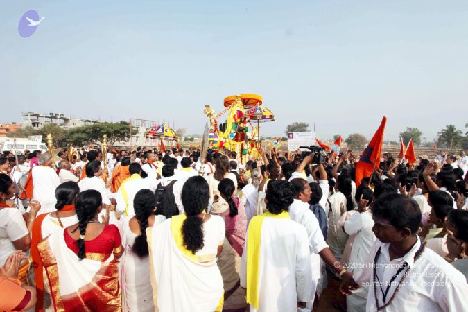 20091227IMG 9542 CMP WM00001000 Procession.jpg