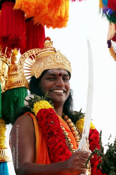 File:20091227IMG 9592 CMP WM00001000 Procession.jpg