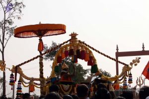 20091227IMG 9639 CMP WM00001000 Procession.jpg