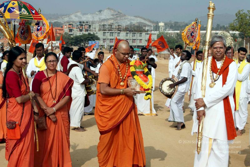 File:20091227IMG 9673 CMP WM00001000 Procession.jpg