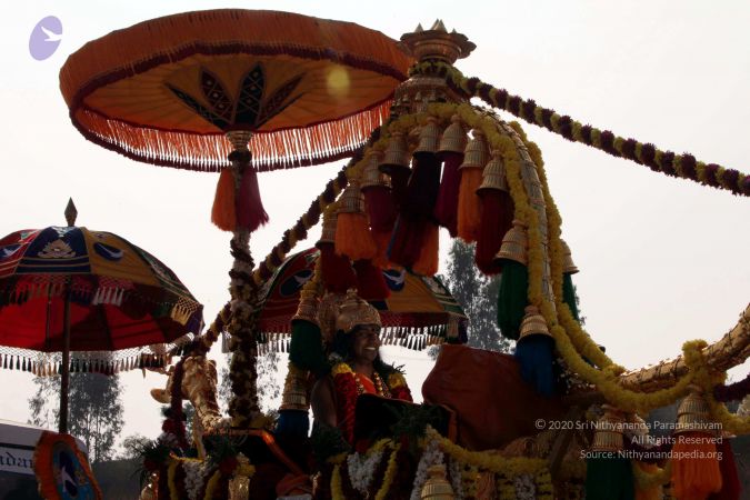 20091227IMG 9716 CMP WM00001000 Procession.jpg