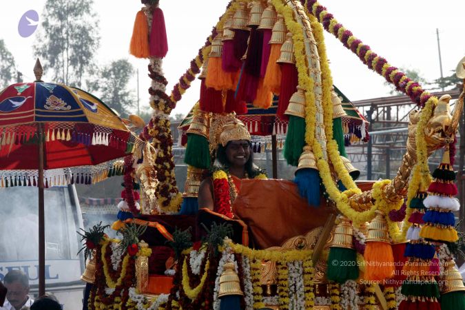 20091227IMG 9723 CMP WM00001000 Procession.jpg