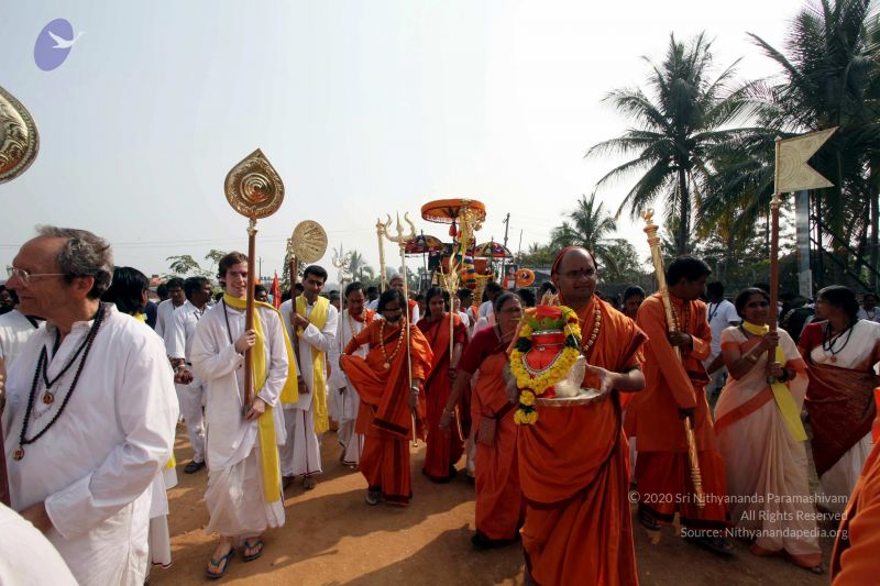 File:20091227IMG 9777 CMP WM00001000 Procession.jpg