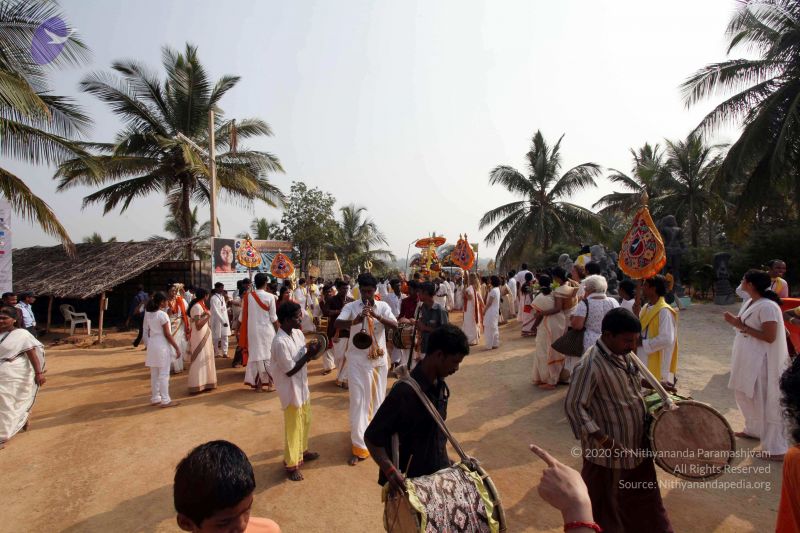 File:20091227IMG 9782 CMP WM00001000 Procession.jpg