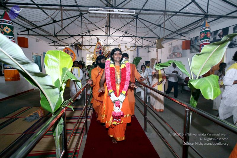 File:20091227IMG 9796 CMP WM00001000 Procession.jpg