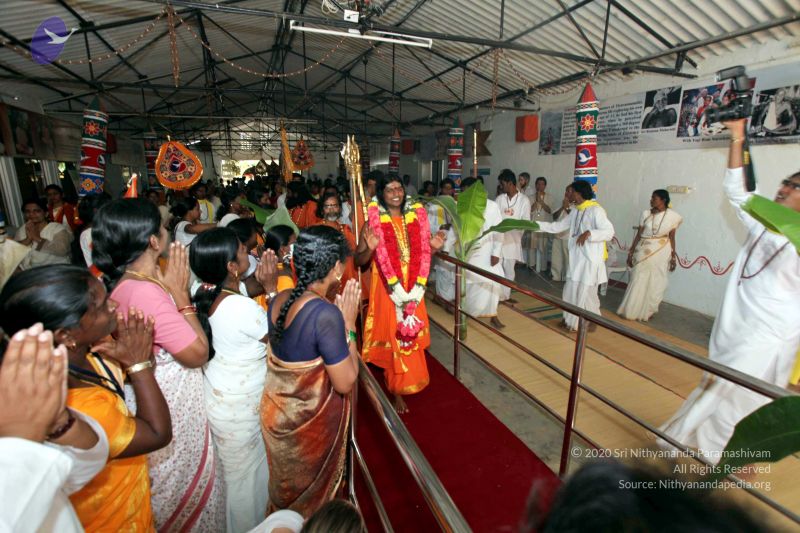 File:20091227IMG 9798 CMP WM00001000 Procession.jpg