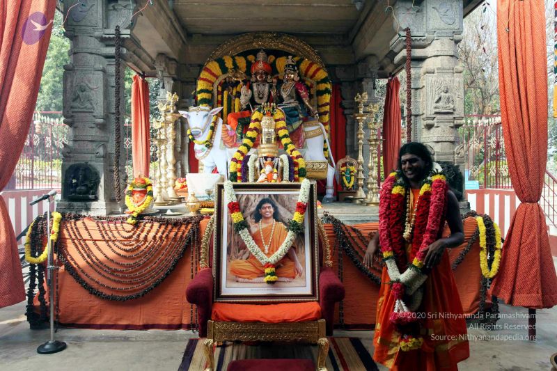 File:20091227IMG 9806 CMP WM00001000 Procession.jpg