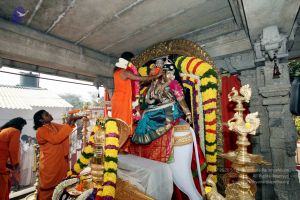 20091227IMG 9821 CMP WM00001000 Procession.jpg