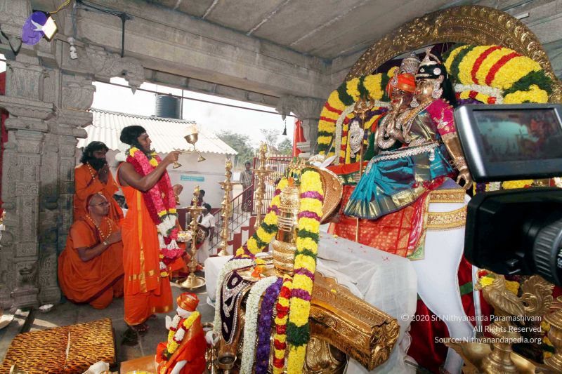 File:20091227IMG 9833 CMP WM00001000 Procession.jpg