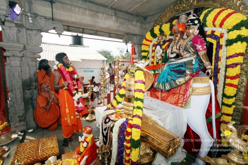 File:20091227IMG 9836 CMP WM00001000 Procession.jpg