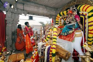 20091227IMG 9837 CMP WM00001000 Procession.jpg