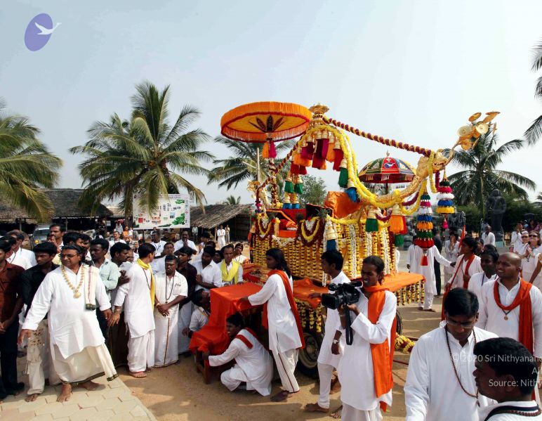 File:20091227IMG 9862 CMP WM00001000 Procession.jpg