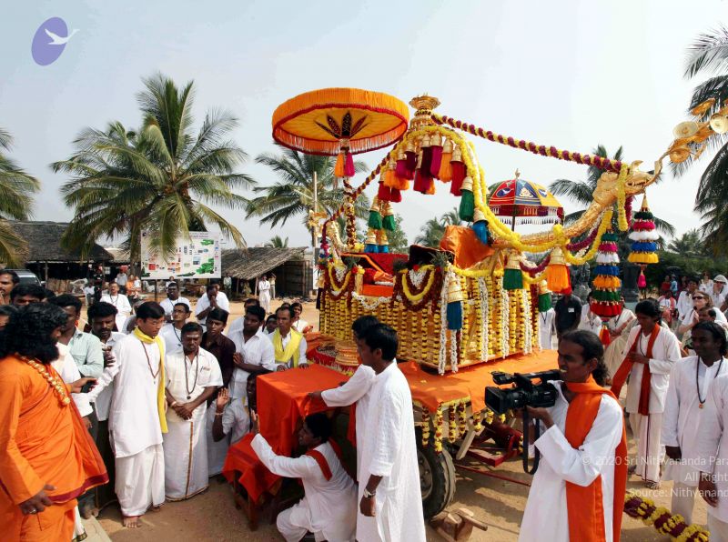 File:20091227IMG 9863 CMP WM00001000 Procession.jpg