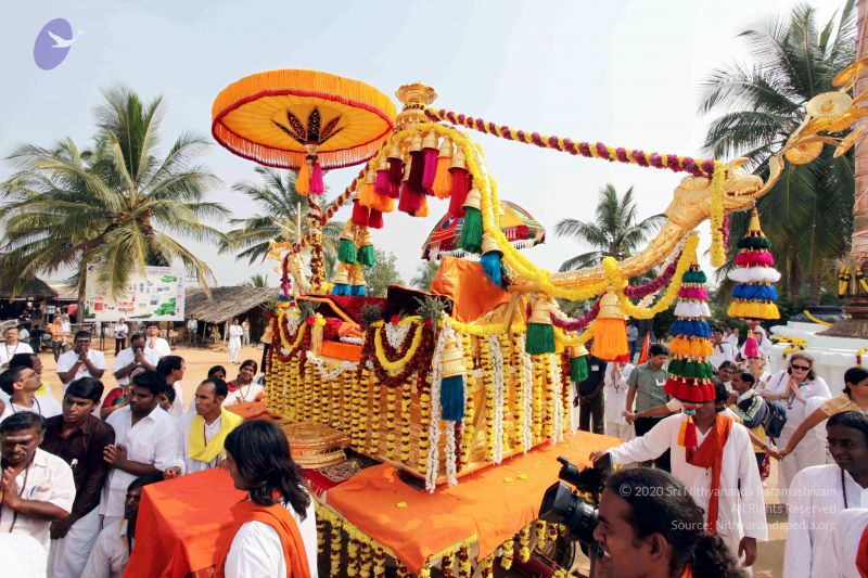 File:20091227IMG 9864 CMP WM00001000 Procession.jpg