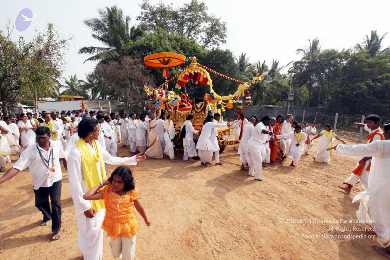 File:20091227IMG 9875 CMP WM00001000 Procession.jpg