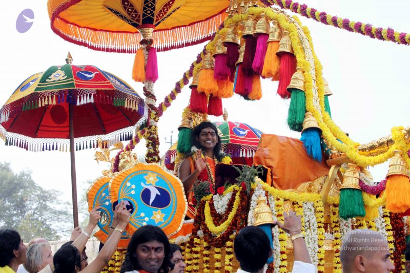 File:20091227IMG 9904 CMP WM00001000 Procession.jpg