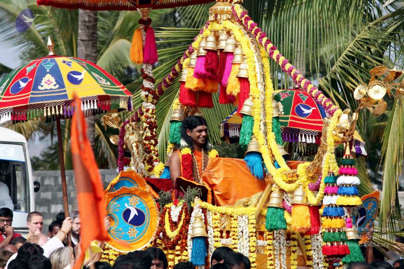 File:20091227IMG 9925 CMP WM00001000 Procession.jpg