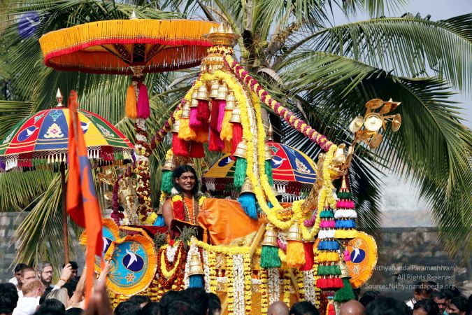 20091227IMG 9932 CMP WM00001000 Procession.jpg