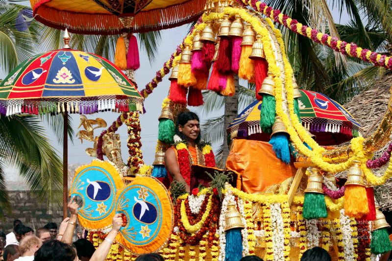 File:20091227IMG 9944 CMP WM00001000 Procession.jpg