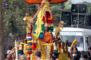 20091227IMG 9968 CMP WM00001000 Procession.jpg