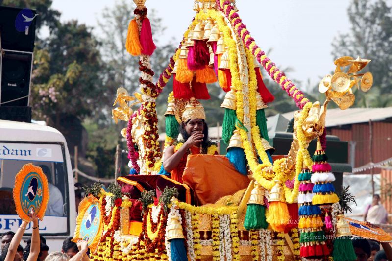 File:20091227IMG 9988 CMP WM00001000 Procession.jpg