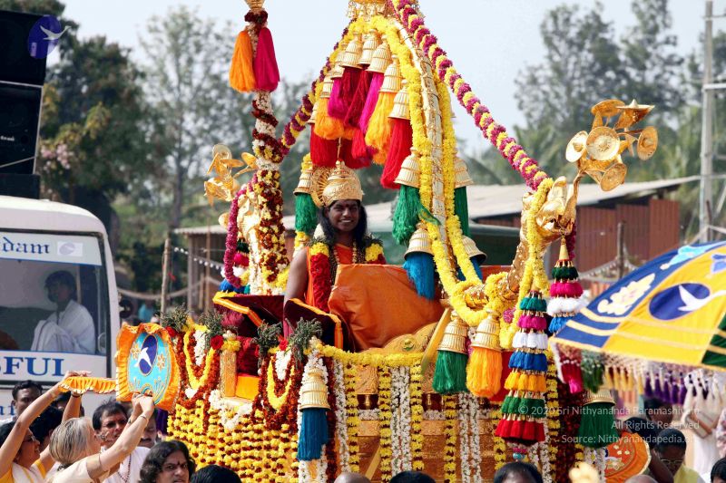 File:20091227IMG 9989 CMP WM00001000 Procession.jpg